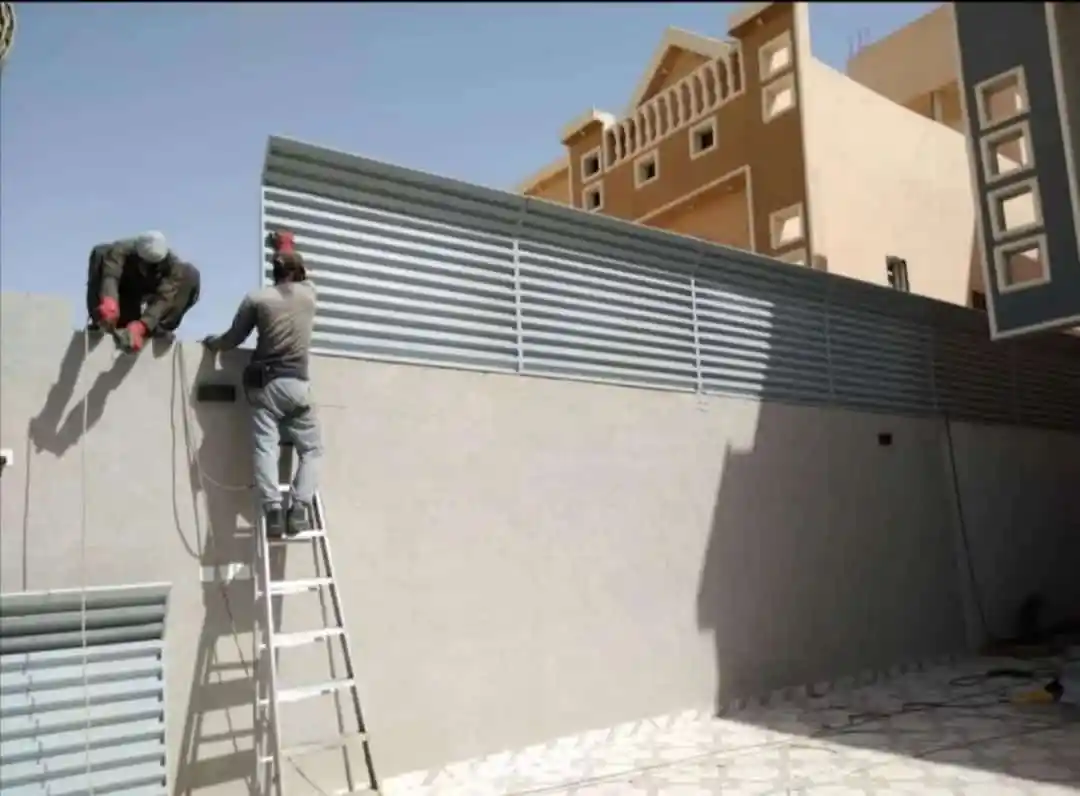 سواتر قماش عالية الجودة مقاومة للعوامل الجوية في الخفجي